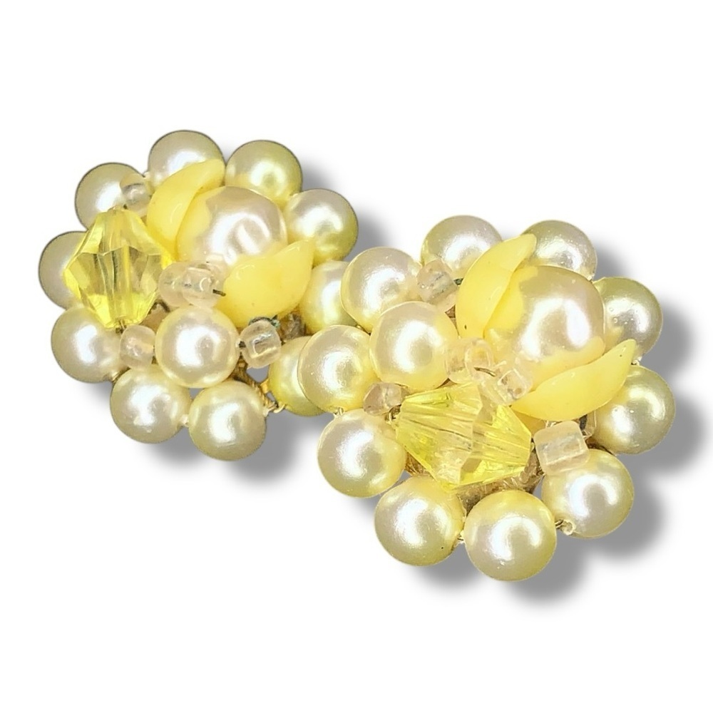 Vintage Ivory Pearl Glass Bead Clip On Earrings Made In Japan Wedding Formal